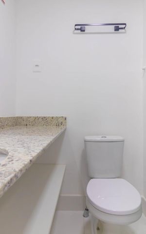 Studio à venda com 30m², 1 quarto e sem vaga Studio à venda com 30m², 1 quarto e sem vagaBanheiro