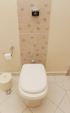 Casa à venda com 300m², 4 quartos e 2 vagasBanheiro da Suíte 4