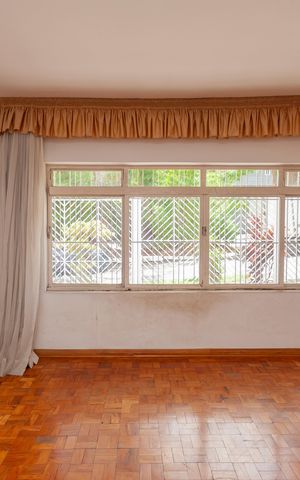 Casa à venda com 300m², 4 quartos e 2 vagasSala