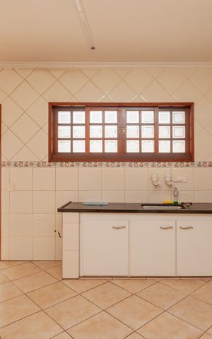 Casa à venda com 300m², 4 quartos e 2 vagasCozinha