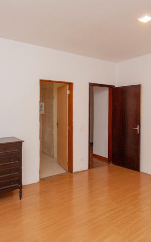 Casa à venda com 300m², 4 quartos e 2 vagasQuarto Suíte 4