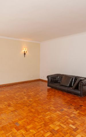 Casa à venda com 300m², 4 quartos e 2 vagasSala