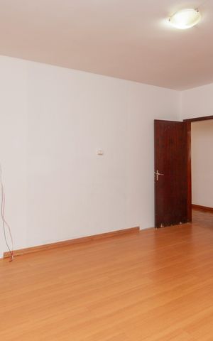 Casa à venda com 300m², 4 quartos e 2 vagasQuarto Suíte 1
