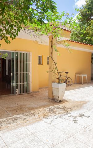 Casa à venda com 300m², 4 quartos e 2 vagasQuintal