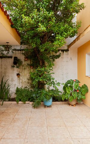 Casa à venda com 300m², 4 quartos e 2 vagasQuintal