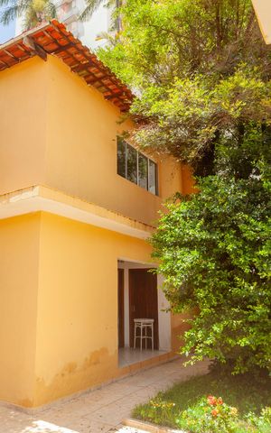 Casa à venda com 300m², 4 quartos e 2 vagasEdícula