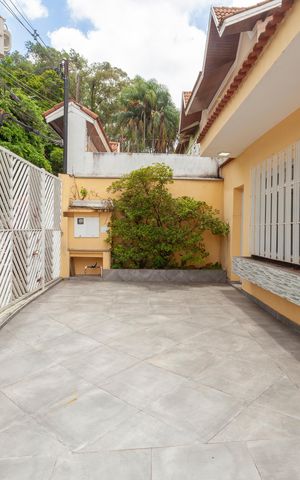 Casa à venda com 300m², 4 quartos e 2 vagasGaragem