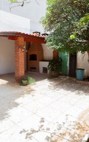 Casa à venda com 300m², 4 quartos e 2 vagasQuintal
