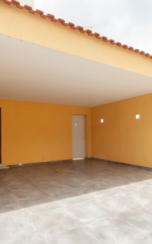 Casa à venda com 300m², 4 quartos e 2 vagasGaragem