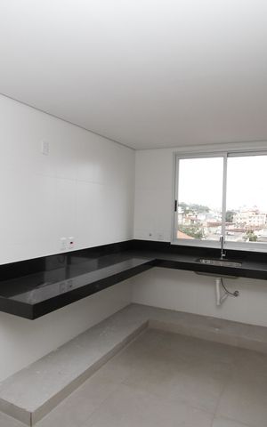 Apartamento à venda com 86m², 3 quartos e 2 vagasCozinha