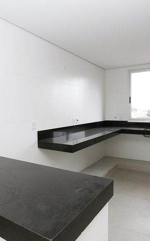 Apartamento à venda com 86m², 3 quartos e 2 vagasCozinha