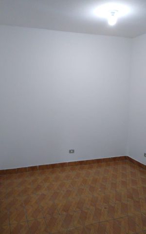 Casa à venda com 200m², 4 quartos e 2 vagas Casa à venda com 200m², 4 quartos e 2 vagasSala