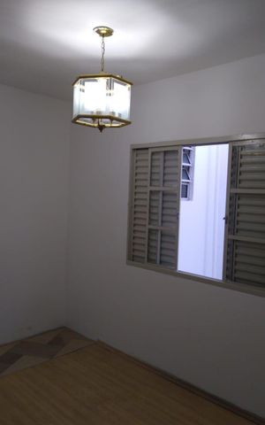 Casa à venda com 200m², 4 quartos e 2 vagas Casa à venda com 200m², 4 quartos e 2 vagasQuarto