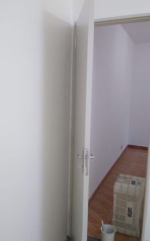 Casa à venda com 200m², 4 quartos e 2 vagas Casa à venda com 200m², 4 quartos e 2 vagasQuarto