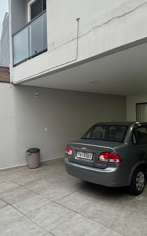 Casa à venda com 195m², 3 quartos e 4 vagas Casa à venda com 195m², 3 quartos e 4 vagasGaragem