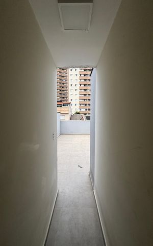 Casa à venda com 195m², 3 quartos e 4 vagas Casa à venda com 195m², 3 quartos e 4 vagasCobertura