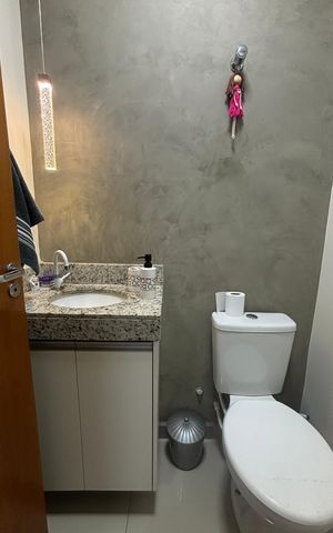 Casa à venda com 195m², 3 quartos e 4 vagas Casa à venda com 195m², 3 quartos e 4 vagasLavabo