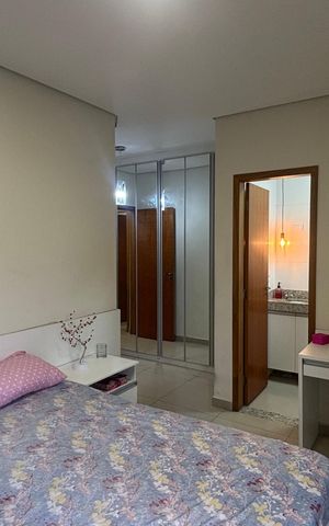 Casa à venda com 195m², 3 quartos e 4 vagas Casa à venda com 195m², 3 quartos e 4 vagasSuíte