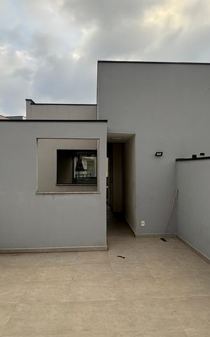 Casa à venda com 195m², 3 quartos e 4 vagas Casa à venda com 195m², 3 quartos e 4 vagasCobertura