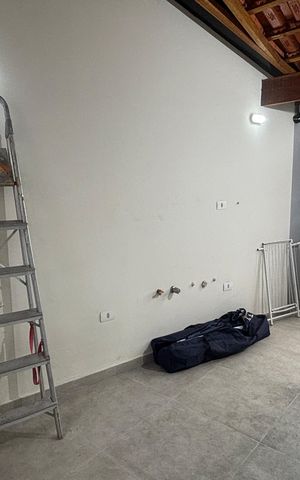 Casa à venda com 195m², 3 quartos e 4 vagas Casa à venda com 195m², 3 quartos e 4 vagasCobertura