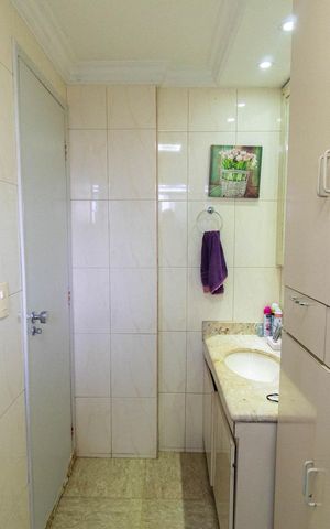 Apartamento à venda com 78m², 2 quartos e 1 vaga Apartamento à venda com 78m², 2 quartos e 1 vagaBanheiro