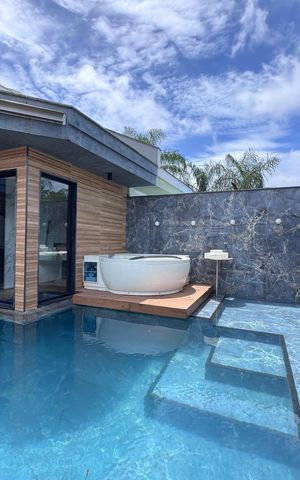 Casa à venda com 383m², 4 quartos e 2 vagas Casa à venda com 383m², 4 quartos e 2 vagasÁrea externa