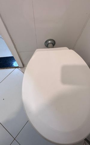 Casa à venda com 383m², 4 quartos e 2 vagas Casa à venda com 383m², 4 quartos e 2 vagasBanheiro Suíte 4