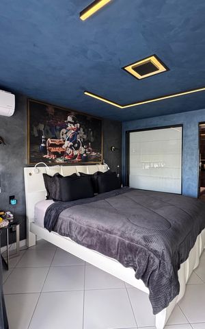 Casa à venda com 383m², 4 quartos e 2 vagas Casa à venda com 383m², 4 quartos e 2 vagasSuite 1