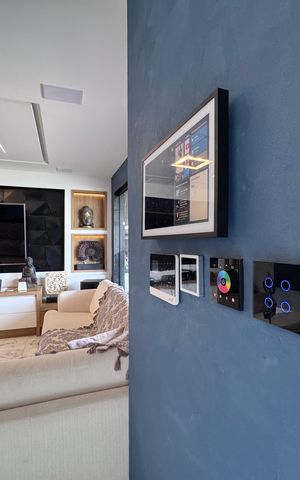Casa à venda com 383m², 4 quartos e 2 vagas Casa à venda com 383m², 4 quartos e 2 vagasSala