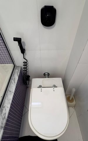 Casa à venda com 383m², 4 quartos e 2 vagas Casa à venda com 383m², 4 quartos e 2 vagasBanheiro Suíte 3