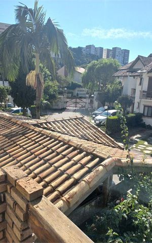 Casa de condomínio à venda com 106m², 3 quartos e 3 vagas