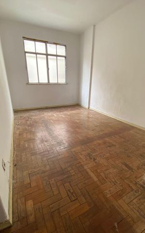 Apartamento à venda com 150m², 3 quartos e sem vaga Apartamento à venda com 150m², 3 quartos e sem vagaSala