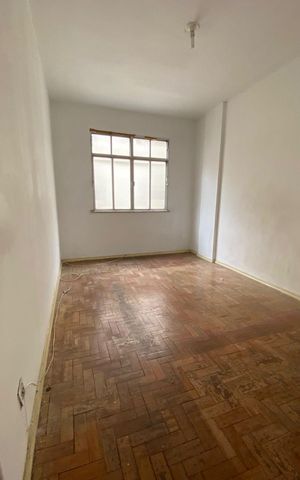Apartamento à venda com 150m², 3 quartos e sem vaga Apartamento à venda com 150m², 3 quartos e sem vagaSala