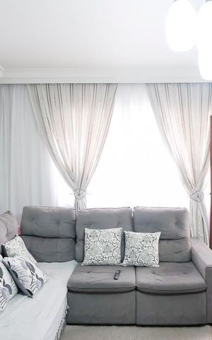 Casa à venda com 210m², 4 quartos e 2 vagasSala