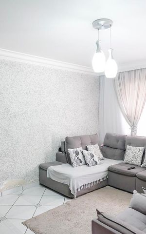 Casa à venda com 210m², 4 quartos e 2 vagasSala