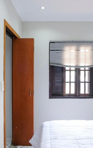 Casa à venda com 210m², 4 quartos e 2 vagasSuíte
