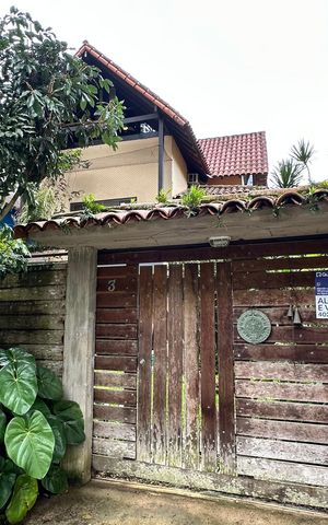 Casa à venda com 300m², 5 quartos e 2 vagasPlaquinha 