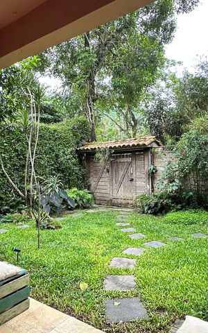 Casa à venda com 300m², 5 quartos e 2 vagasQuintal