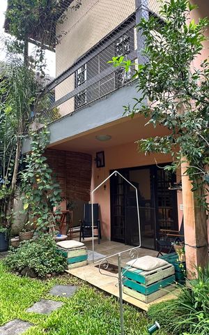 Casa à venda com 300m², 5 quartos e 2 vagasQuintal