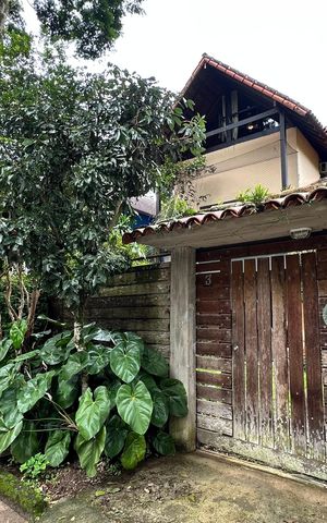 Casa à venda com 300m², 5 quartos e 2 vagasPlaquinha 
