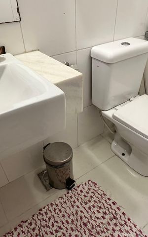 Casa à venda com 300m², 5 quartos e 2 vagasBanheiro quarto 1