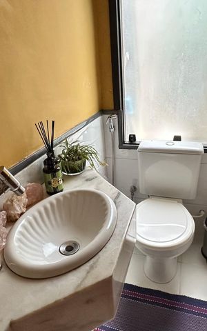 Casa à venda com 300m², 5 quartos e 2 vagasLavabo