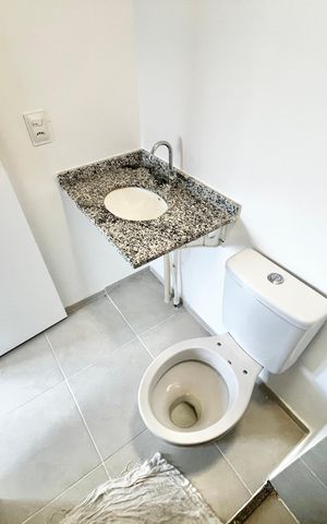 Apartamento à venda com 40m², 2 quartos e sem vaga Apartamento à venda com 40m², 2 quartos e sem vagaBanheiro