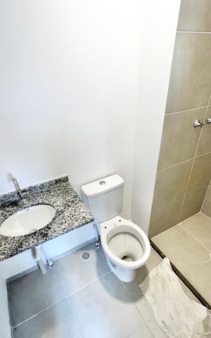 Apartamento à venda com 40m², 2 quartos e sem vaga Apartamento à venda com 40m², 2 quartos e sem vagaBanheiro