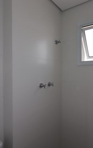 Apartamento à venda com 69m², 2 quartos e 2 vagasBanheiro da Suíte