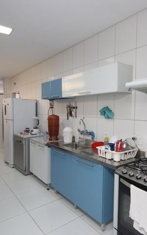 Casa à venda com 256m², 6 quartos e 3 vagas Casa à venda com 256m², 6 quartos e 3 vagasCozinha 2