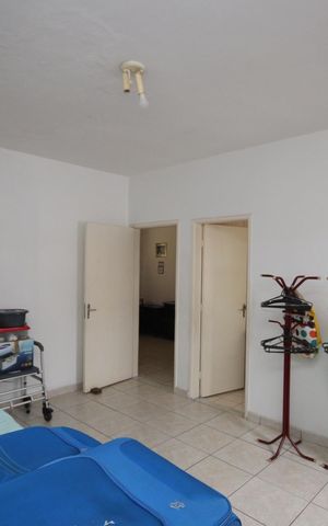 Casa à venda com 256m², 6 quartos e 3 vagas Casa à venda com 256m², 6 quartos e 3 vagasSuíte 2