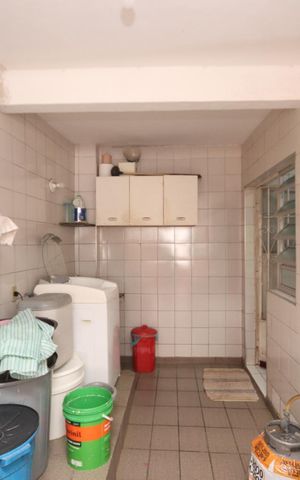 Casa à venda com 256m², 6 quartos e 3 vagas Casa à venda com 256m², 6 quartos e 3 vagasÁrea de Serviço