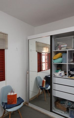Casa à venda com 256m², 6 quartos e 3 vagas Casa à venda com 256m², 6 quartos e 3 vagasQuarto 3