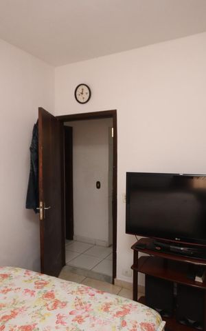 Casa à venda com 256m², 6 quartos e 3 vagas Casa à venda com 256m², 6 quartos e 3 vagasQuarto 1